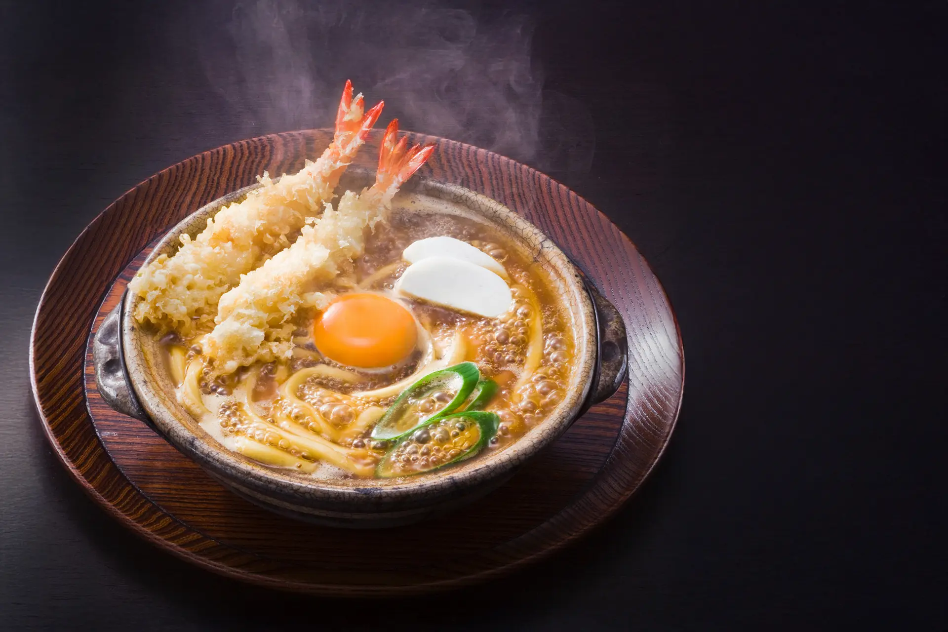 【料理画像】山本屋本店の天ぷら入り味噌煮込うどん