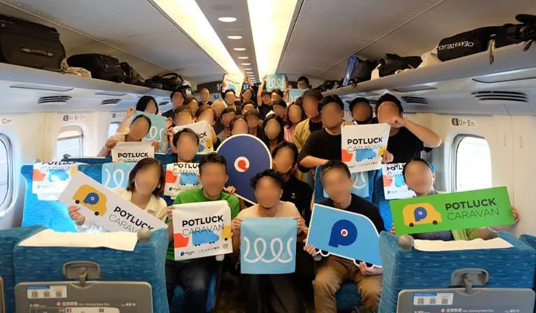 新幹線車内でのトークセッション